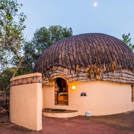 Aha Lesedi African Lodge & Cultural Village Broederstroom Eksteriør billede