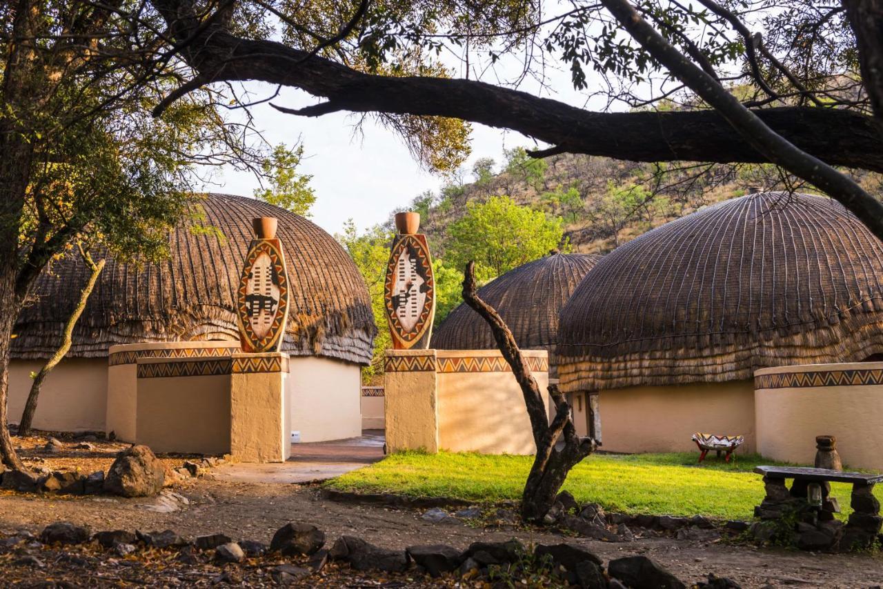 Aha Lesedi African Lodge & Cultural Village Broederstroom Eksteriør billede