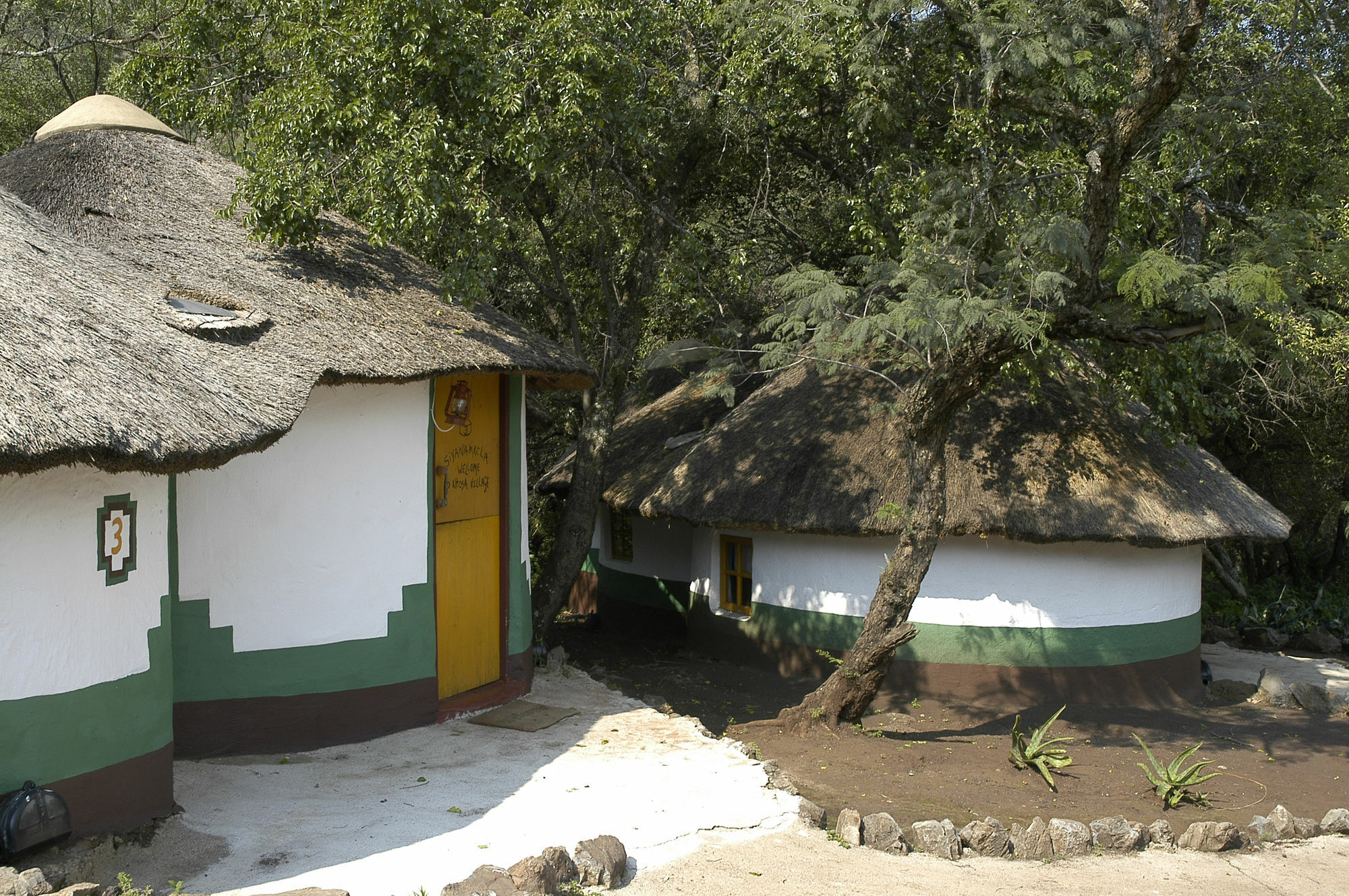 Aha Lesedi African Lodge & Cultural Village Broederstroom Eksteriør billede