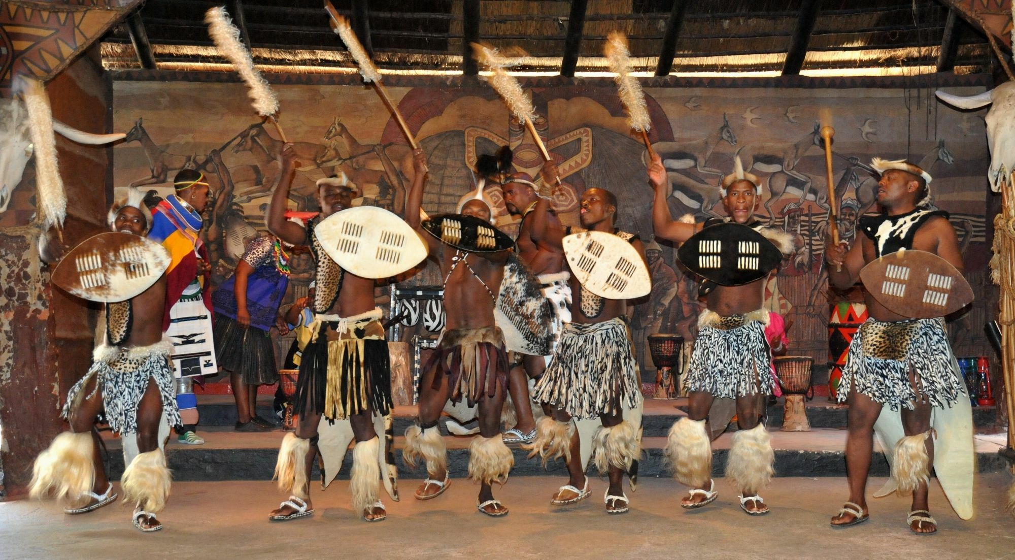 Aha Lesedi African Lodge & Cultural Village Broederstroom Eksteriør billede