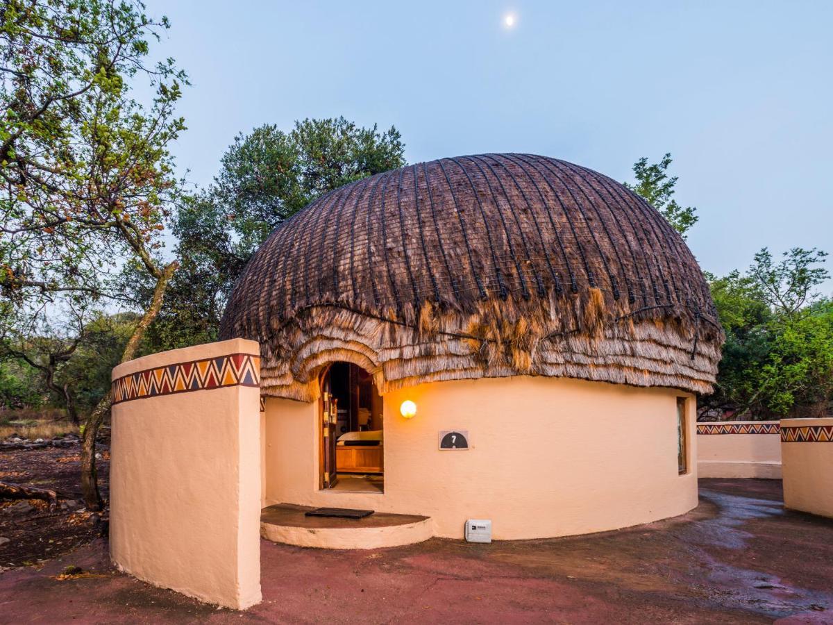 Aha Lesedi African Lodge & Cultural Village Broederstroom Eksteriør billede
