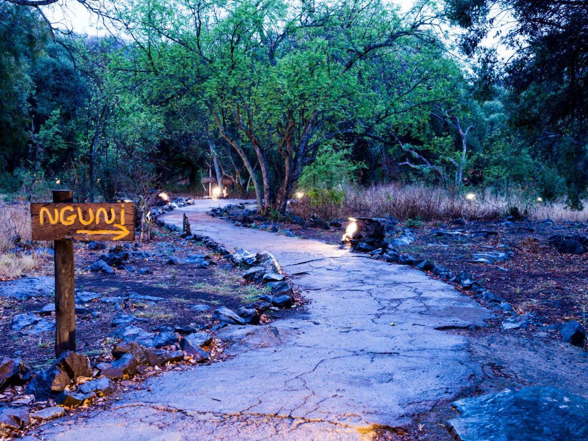 Aha Lesedi African Lodge & Cultural Village Broederstroom Eksteriør billede