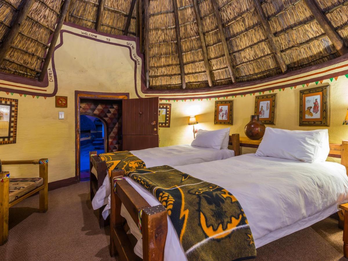 Aha Lesedi African Lodge & Cultural Village Broederstroom Eksteriør billede