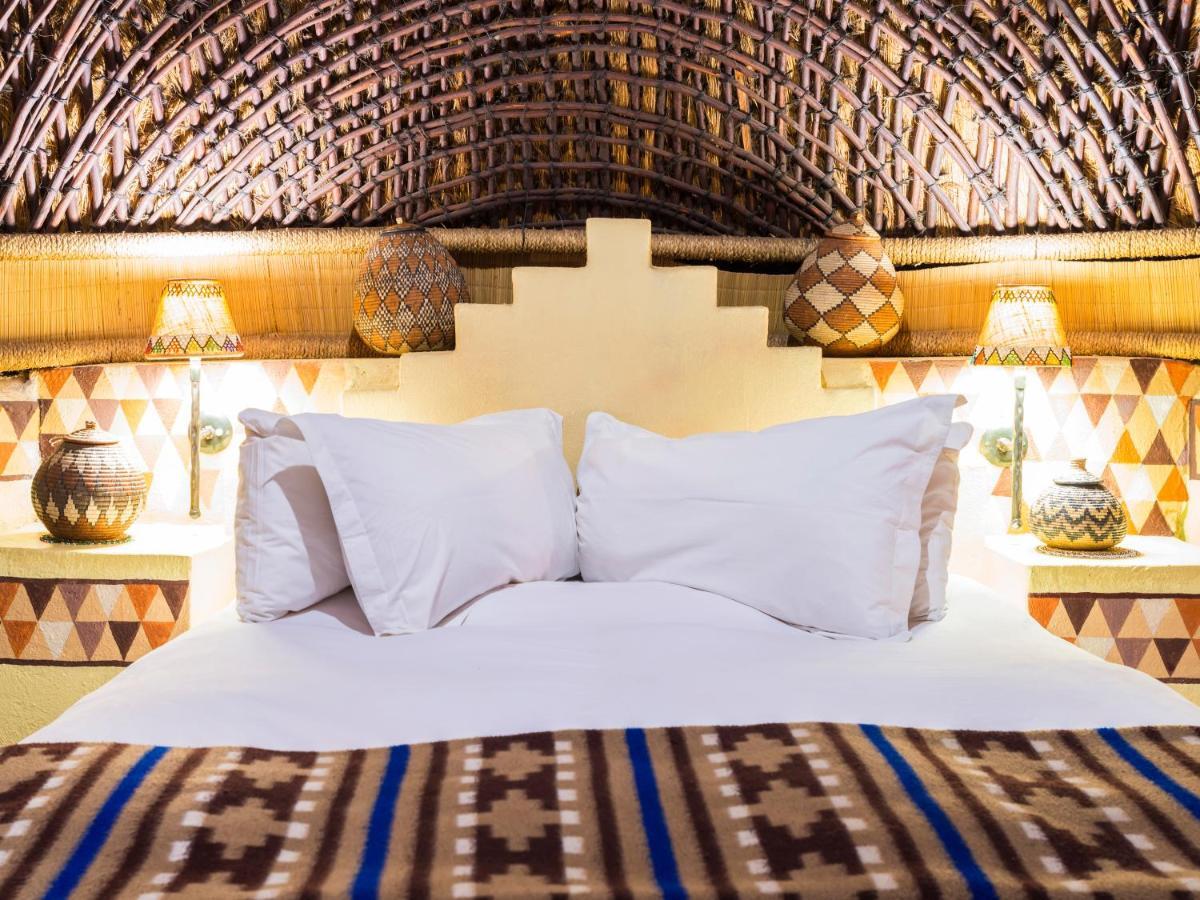 Aha Lesedi African Lodge & Cultural Village Broederstroom Eksteriør billede