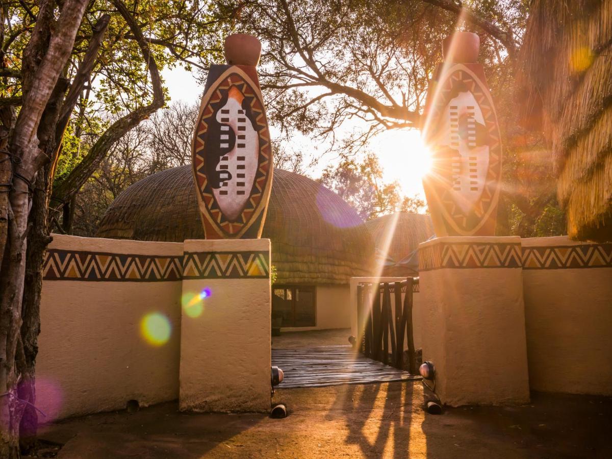 Aha Lesedi African Lodge & Cultural Village Broederstroom Eksteriør billede