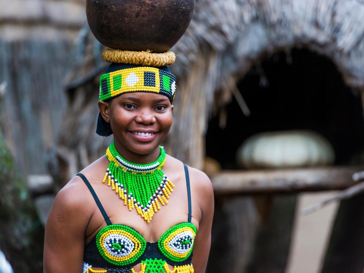Aha Lesedi African Lodge & Cultural Village Broederstroom Eksteriør billede
