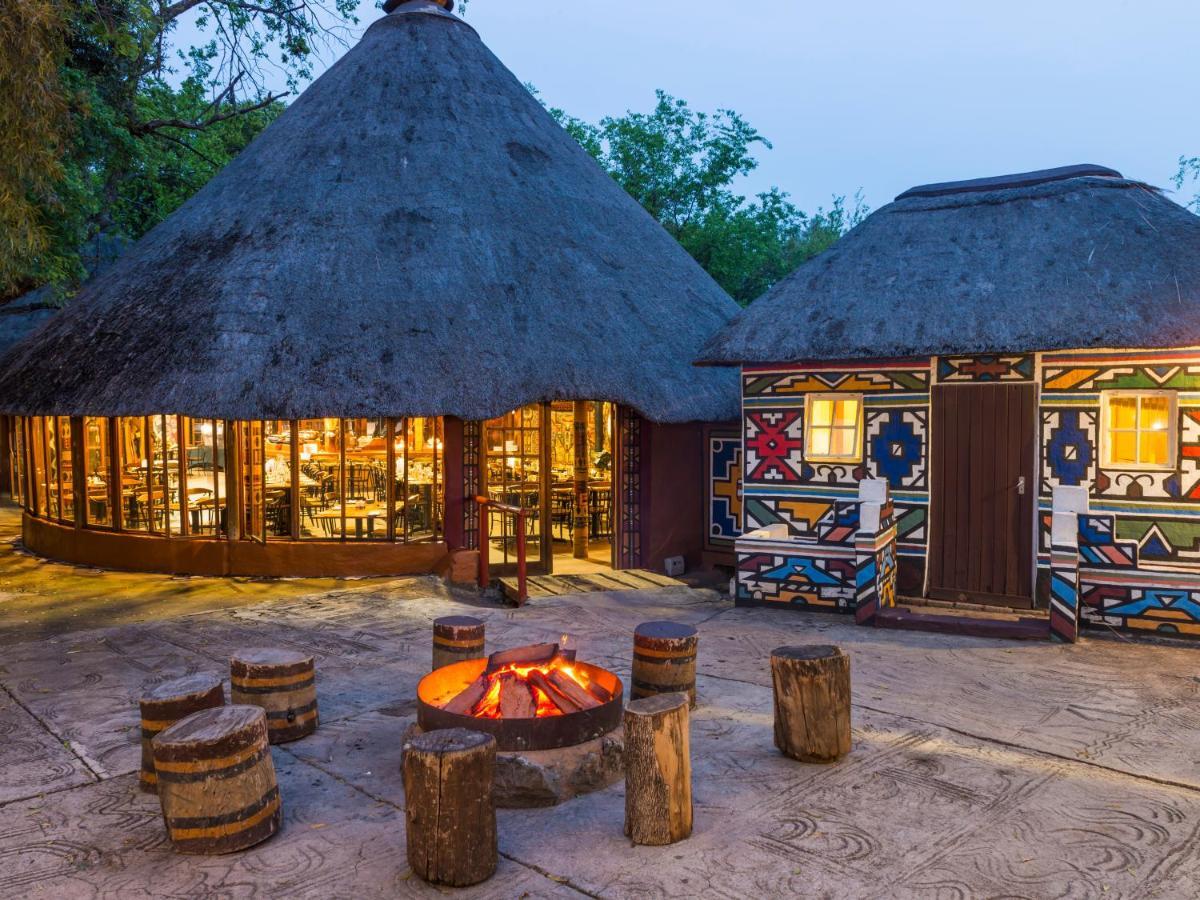 Aha Lesedi African Lodge & Cultural Village Broederstroom Eksteriør billede