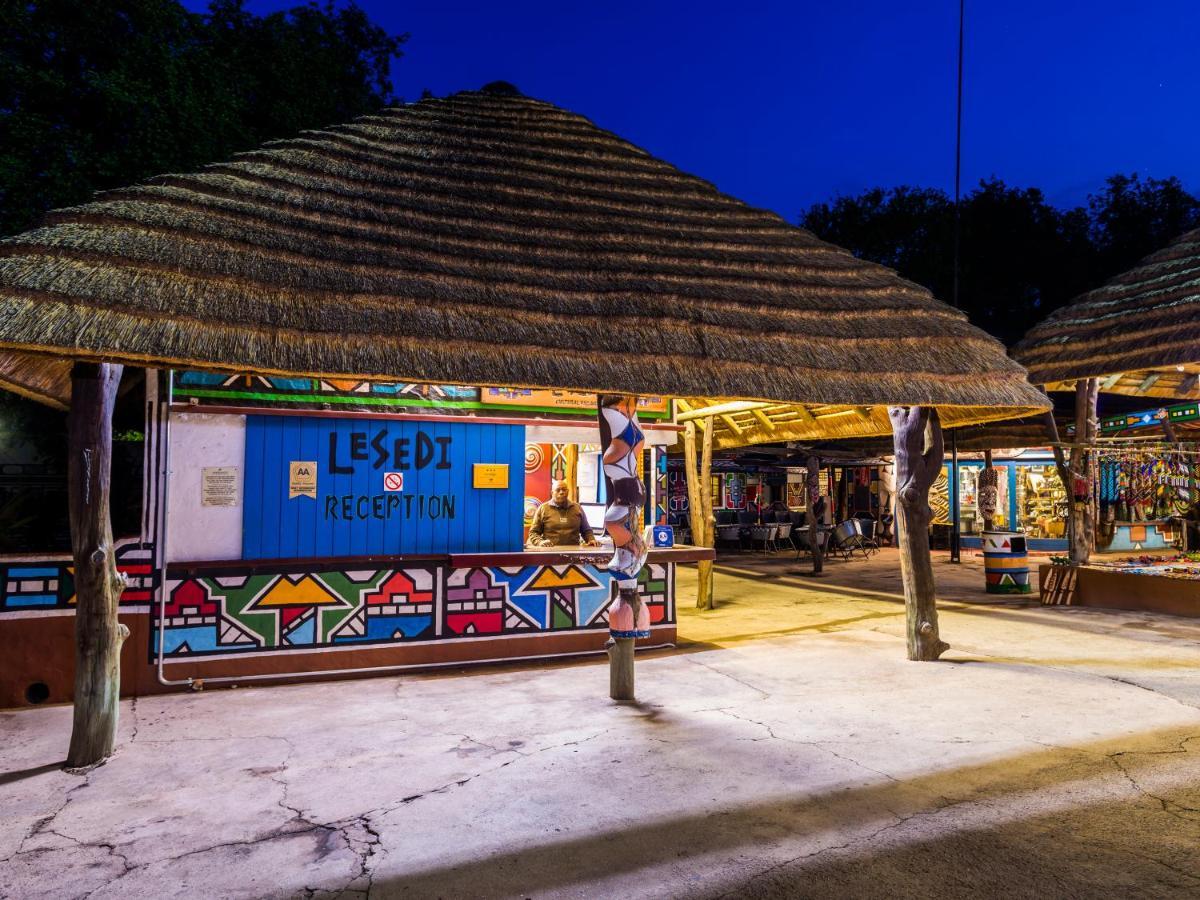 Aha Lesedi African Lodge & Cultural Village Broederstroom Eksteriør billede